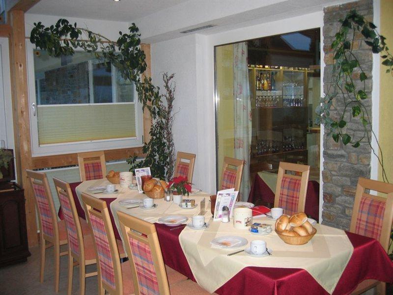 Hotel Tannenhof 2*
