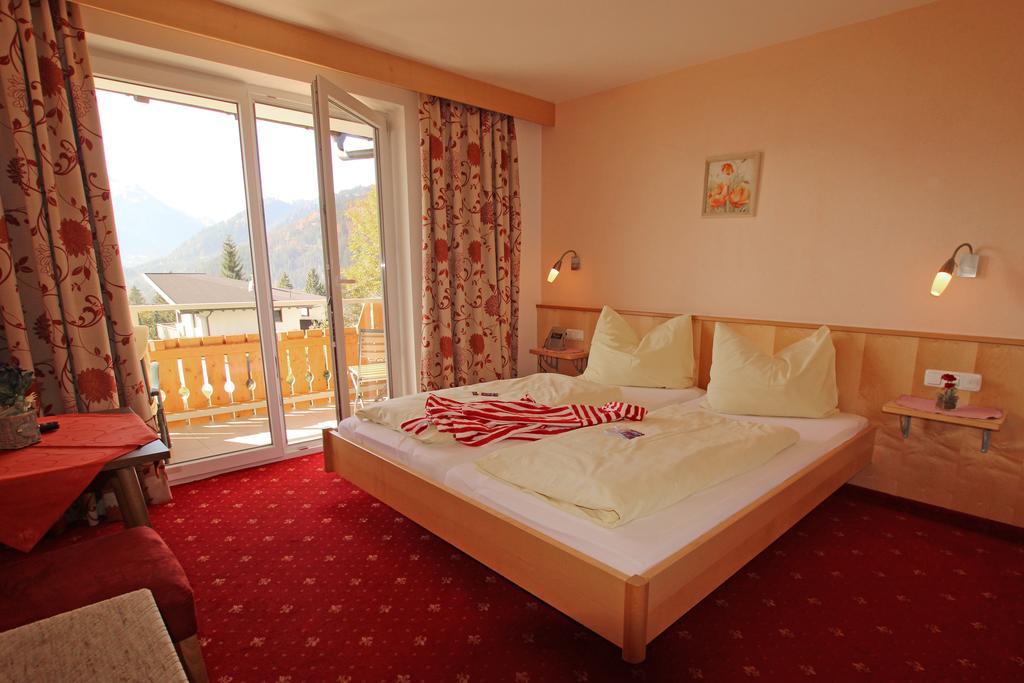 Tannenhof Hotel 2*